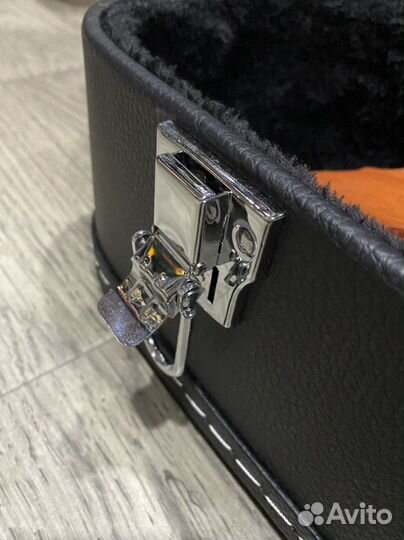 Кейс для классической гитары жесткий (Новый)