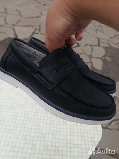 Туфли новые на мальчика 32 размер