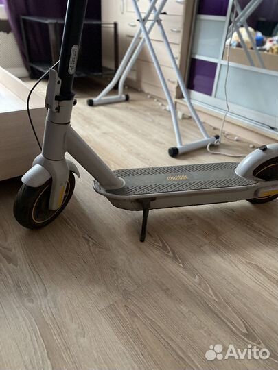 Самокат взрослый электрический бу ninebot g30lp