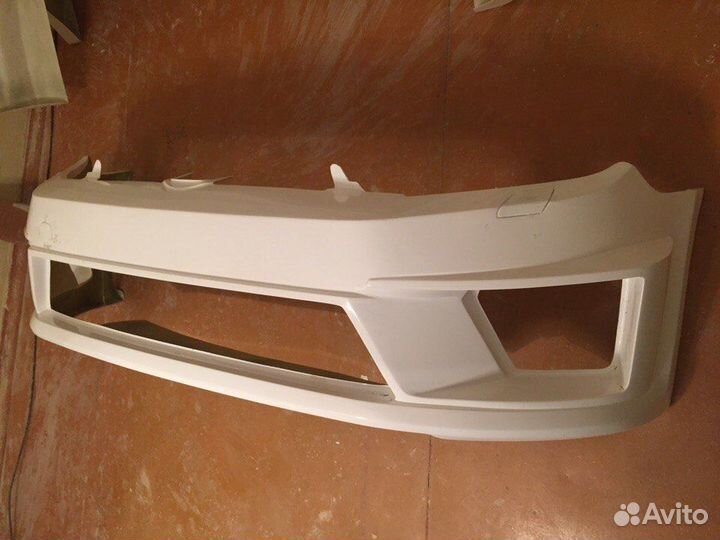 Передний бампер R400 Volkswagen Golf 6