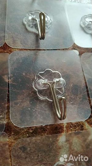 Крючки самоклеящиеся