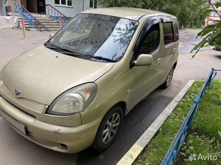 Toyota Funcargo 1.3 AT, 2000, битый, 250 000 км