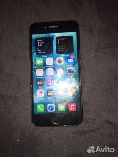Телефон iPhone