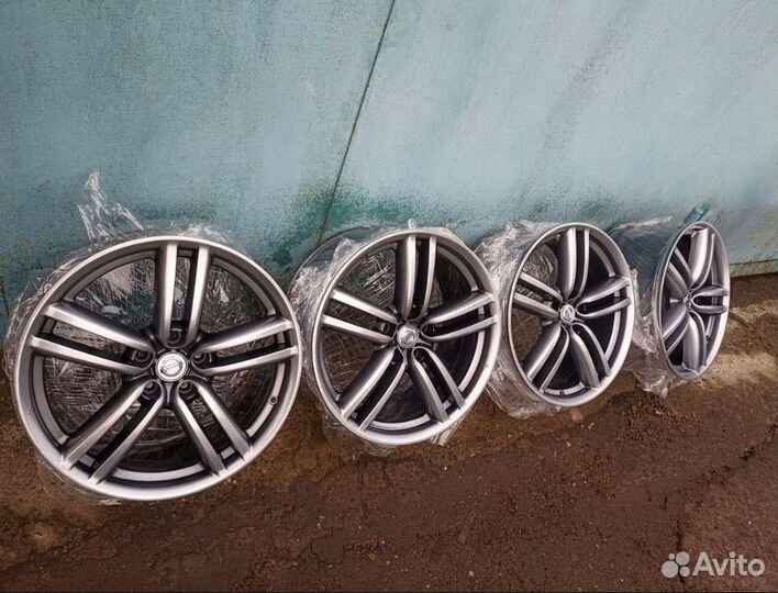 Оригинал Nissan R19 (M.A.T.) Infiniti как новые