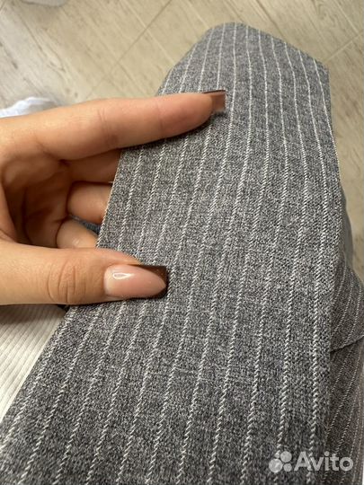 Пиджак женский приталенный удлиненное серый