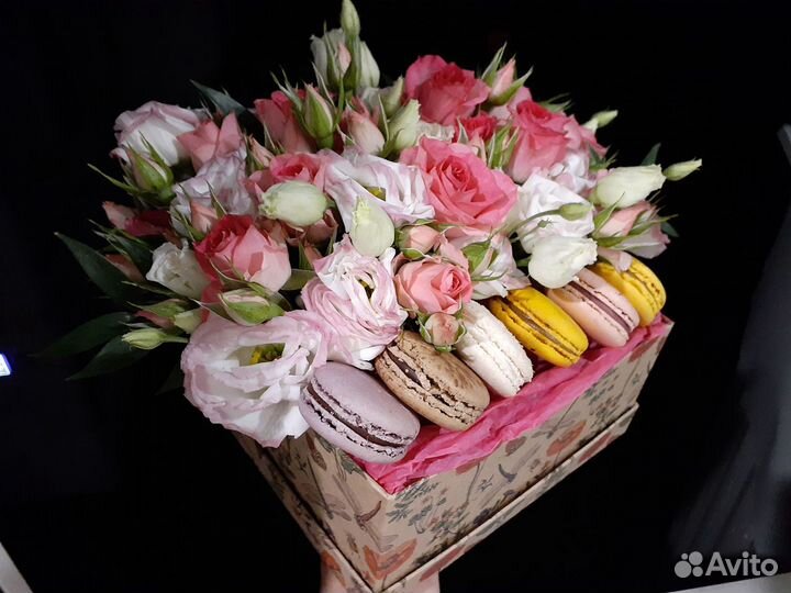 Вкусные букеты и цветочные композиции