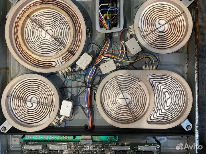 Варочная панель на запчасти Hotpoint Ariston