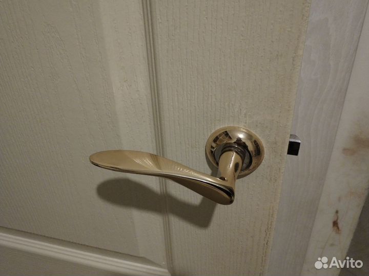 Двери межкомнатные с коробкой