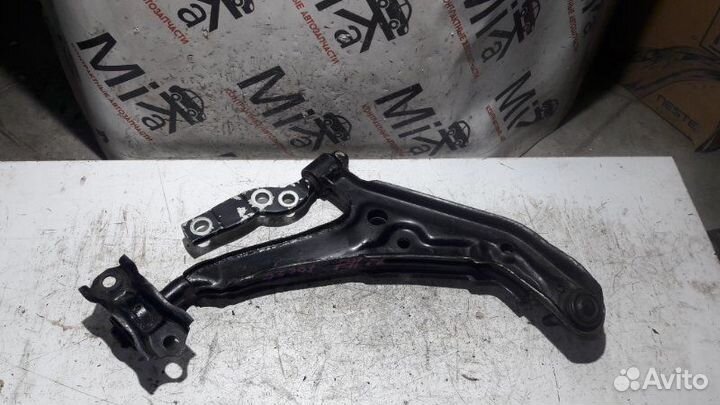 Рычаг подвески передний левый Nissan Primera P11