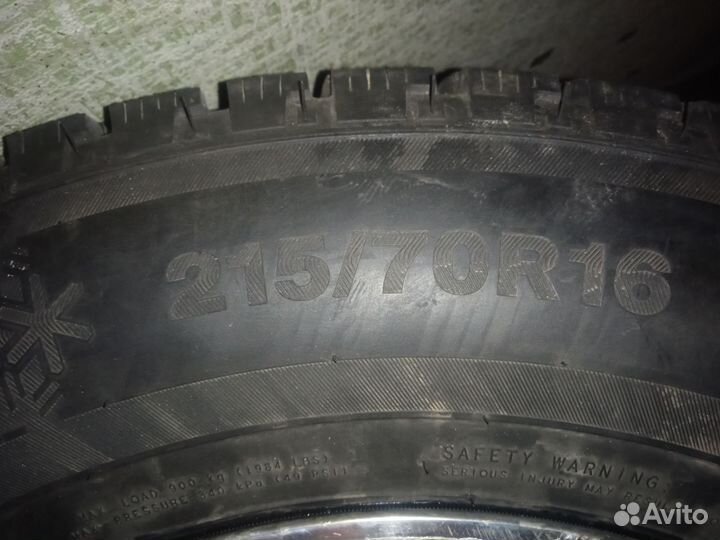 Triangle IceLink Trin PS01 215/70 R16