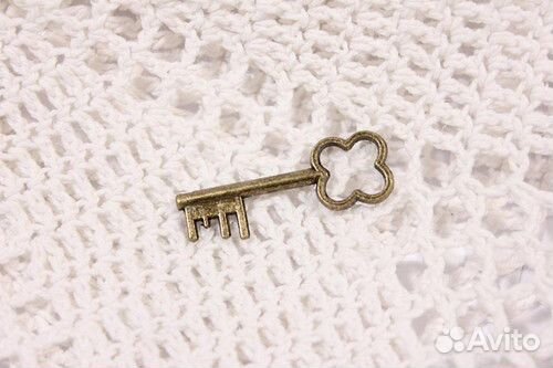 Металлическая подвеска ключик 33*13мм (5шт за 40р)