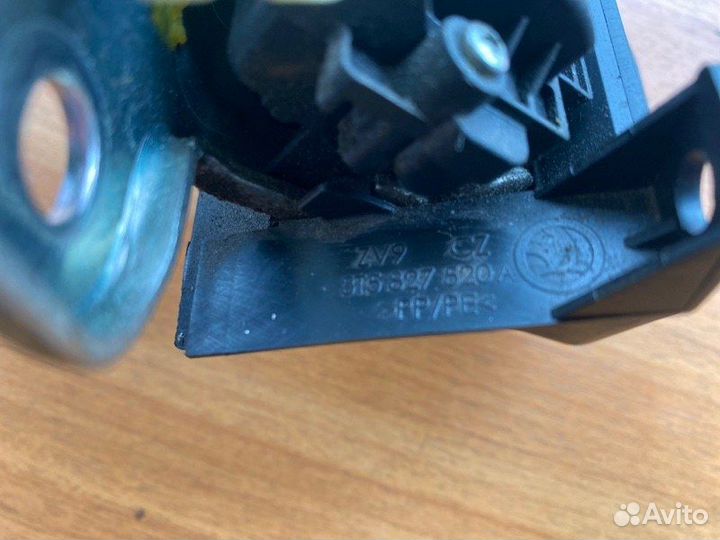 Замок Skoda Superb седан сayc 2012