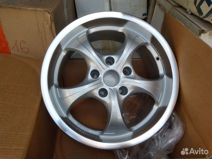 Новые литые диски Valbrem R16 5*112