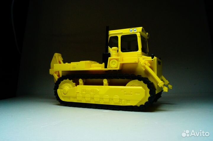 T 330 Трактор Hachette Collections Масштаб 1:43