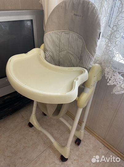 Детский стульчик для кормления