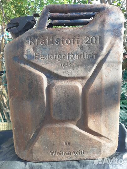 Канистра 20 литров для бензина