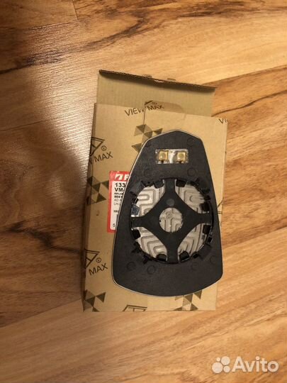 Боковое стекло Audi A3 левое