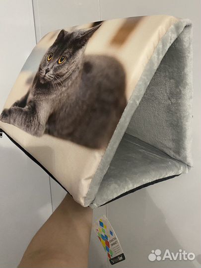 Лежанка-домик для кошки новая