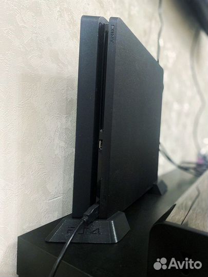 Подставка Sony PlayStation 4