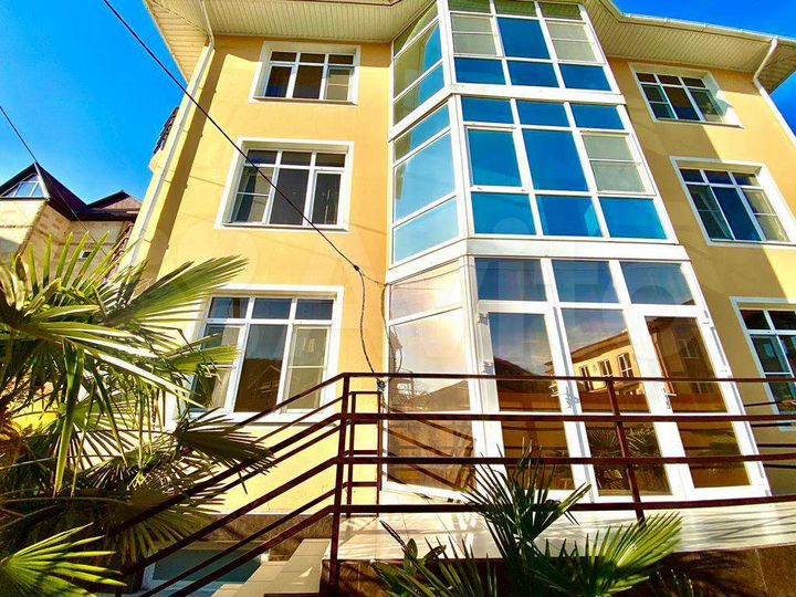 Гостиница, 1200 м²