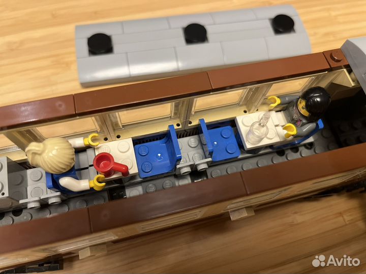 Поезд lego изумрудная ночь 10194