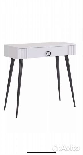 Туалетный столик