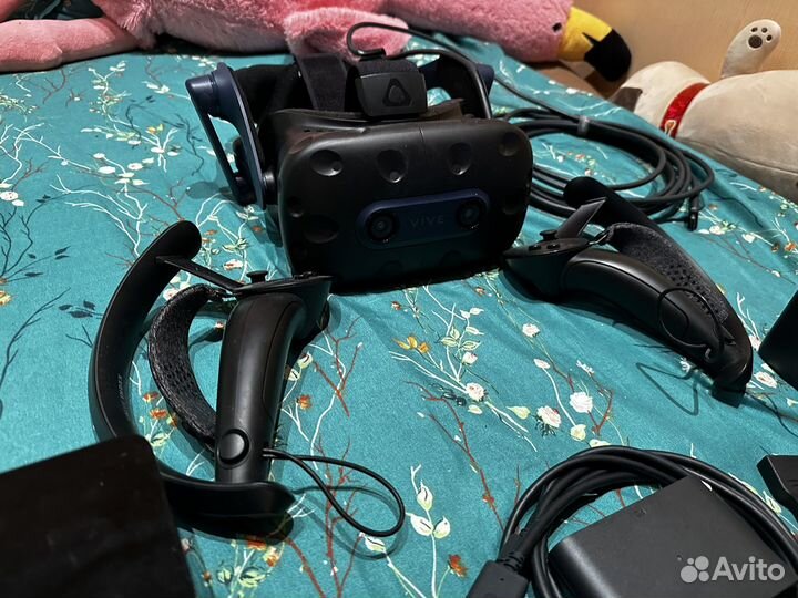 HTC Vive Pro 2 / Шлем виртуальной реальности