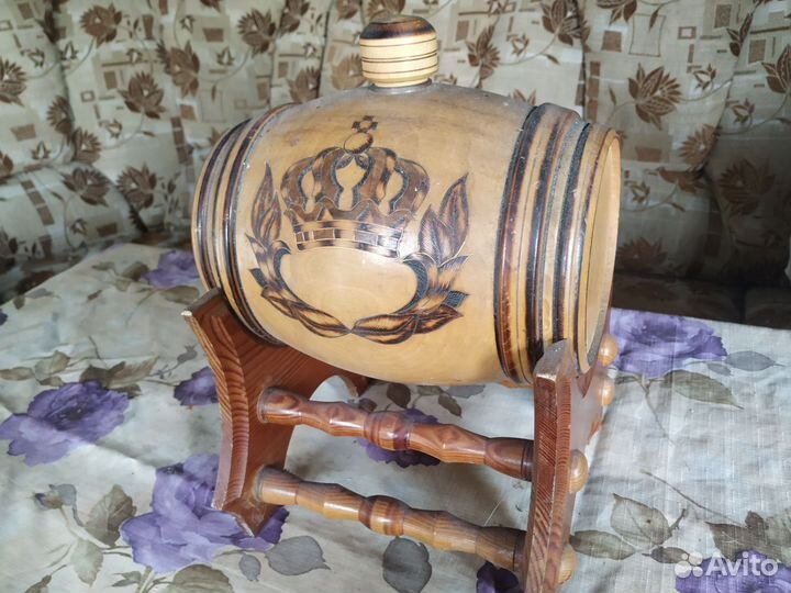 Бочонок на подставке