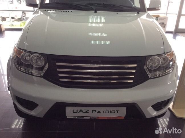 Решётка радиатора на УАЗ патриот Премиум