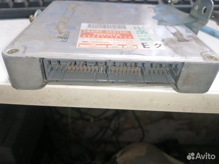 Блок управления двигателем Toyota Corolla