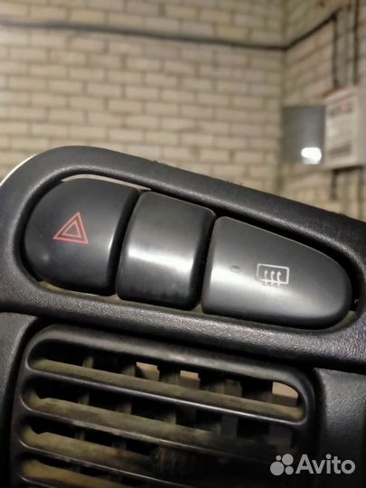 Блок кнопок приборной панели Mitsubishi Lancer 6