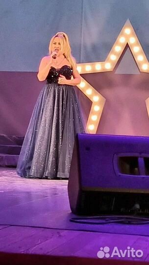 Ведущая, профессиональная певица на торжество