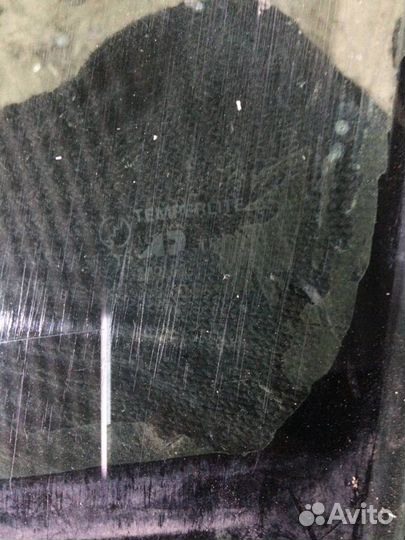 Стекло передней левой двери Mitsubishi Galant EA