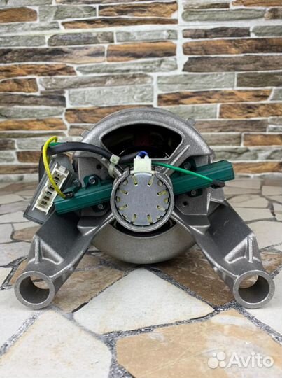 Двигатель стиральной машины Ardo 20584.520