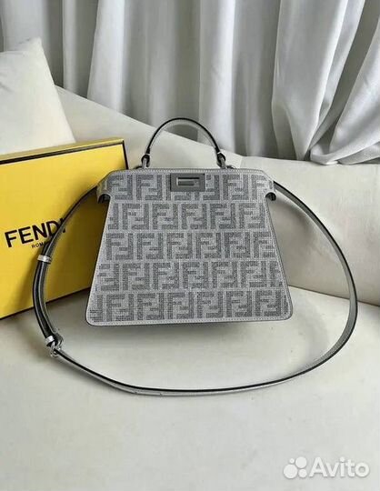 Сумка fendi peekaboo