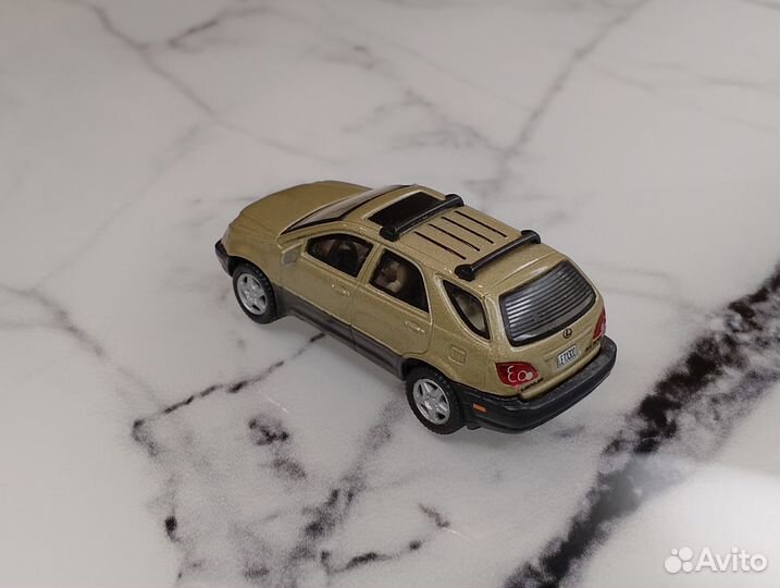 Lexus RX300 (1997-2006), песочный