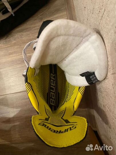 Коньки хоккейные