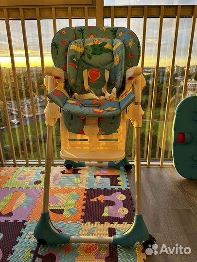 Столик для кормления chicco в хорошем состоянии