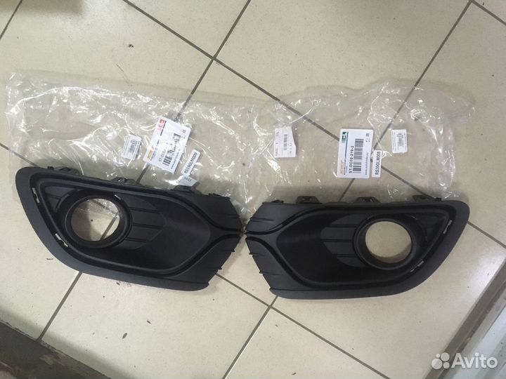 Рамка противотуманной фары Рено Логан 2 с 2014 по