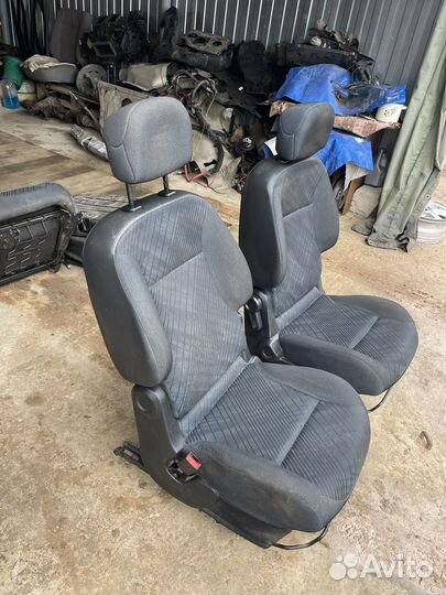 Сиденья салон всборе peugeot partner 2