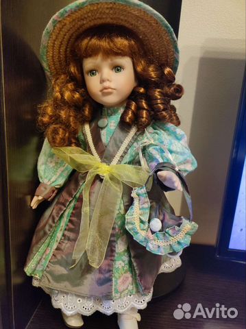 Коллекционная кукла фарфоровая