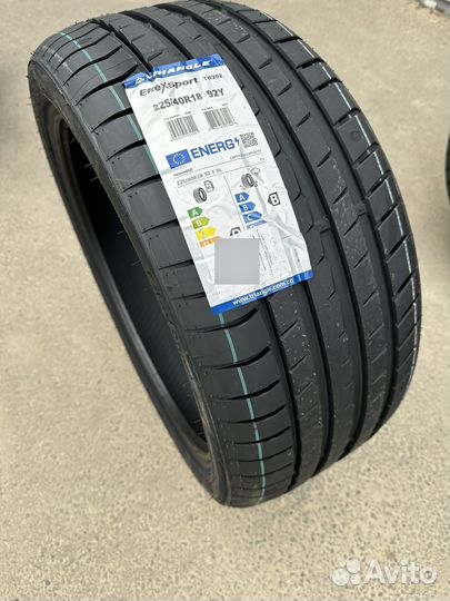 Triangle EffeXSport TH202 225/40 R18 92Y