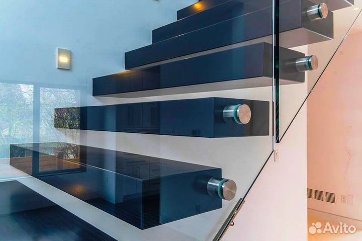 Ограждения для лесниц из стекла