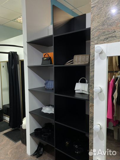 Стеллаж с полками