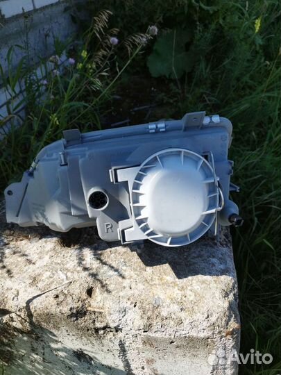 Фара на opel omega А правая. Возможен торг