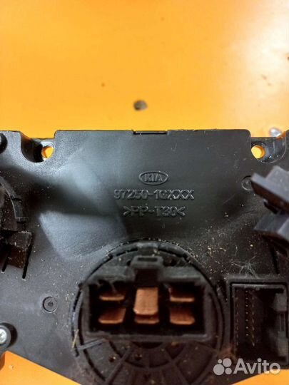 Блок управления отопителем Kia Rio 2