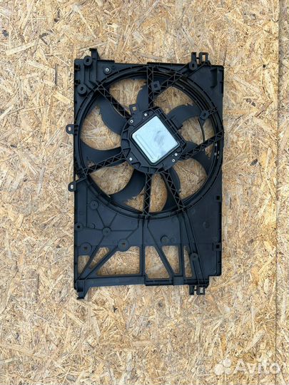 Диффузор вентилятора Toyota Camry V70 2017-2023