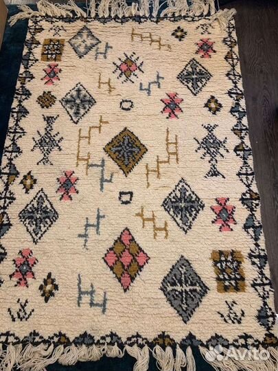 Ковёр новый из шерсти