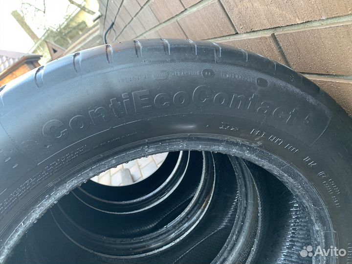 Continental ContiEcoContact 5 215/60 R17