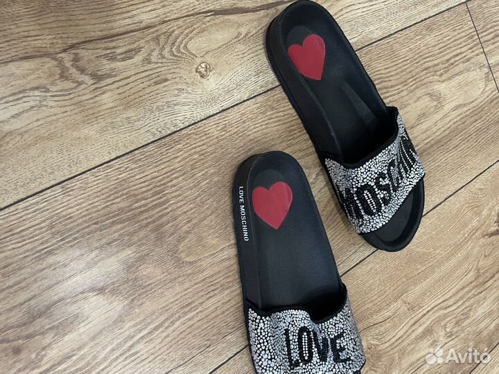 Женские шлепанцы Love Moschino 37 размер